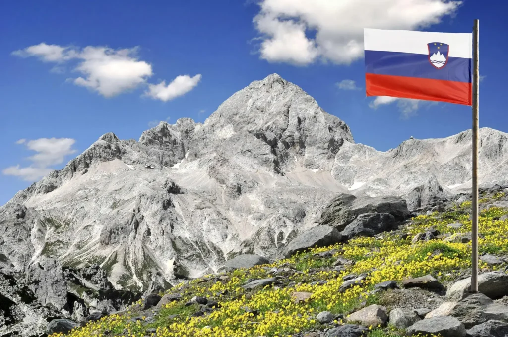 Short & Sweet Wishes of 25th June the Independence Day of Slovenia